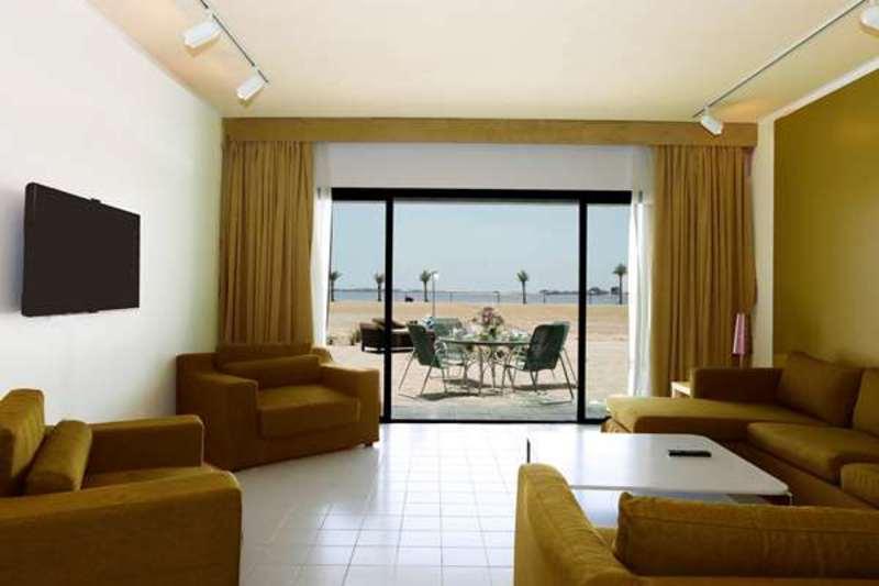 Golden Tulip Dana Bay Resort Dhahran Exterior foto