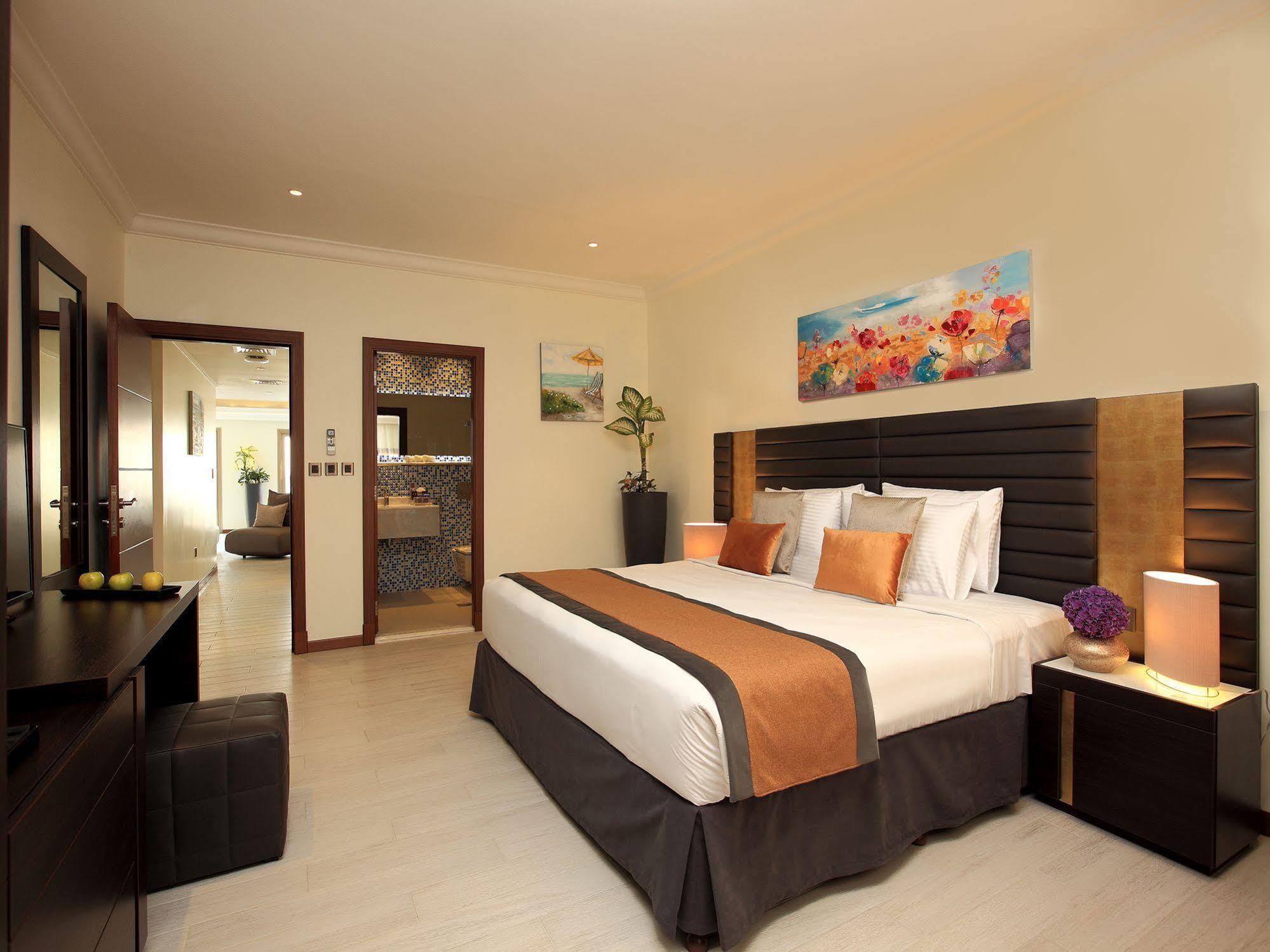 Golden Tulip Dana Bay Resort Dhahran Exterior foto